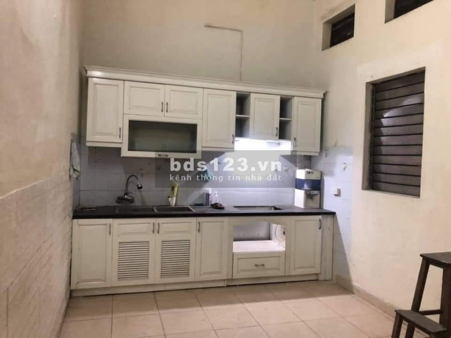 Bán nhà có sổ đỏ đường Nguyễn Sơn, Long Biên 100m2