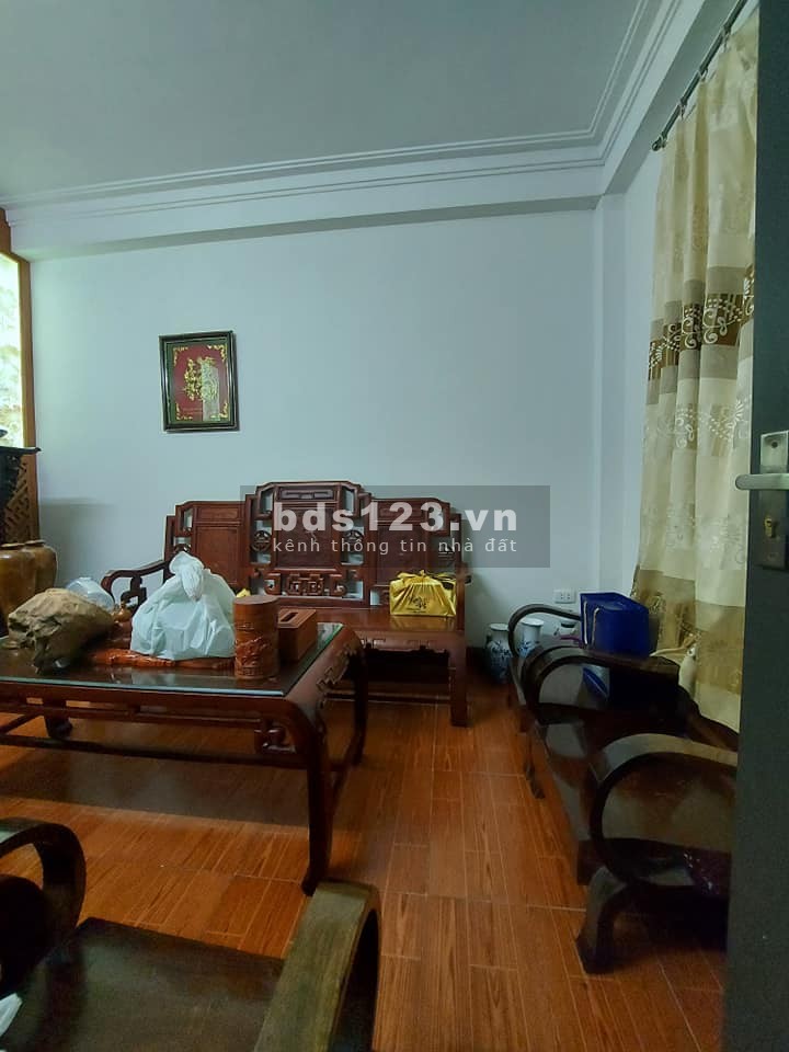 Bán nhà ngõ 194 Thanh Am, ôtô đỗ cửa, 10m ra đường ô tô tải tránh,4,5 Tầng 36m2, giá 3.5Tỷ