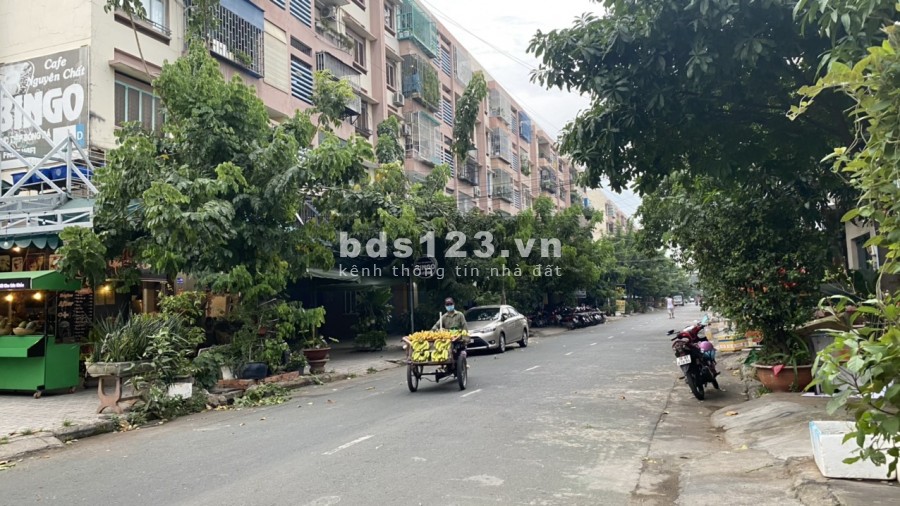 Bán gấp lầu 2 chung cư Sơn Kỳ thang bộ đường cc2 giao cc5 phường Sơn Kỳ, Tân Phú