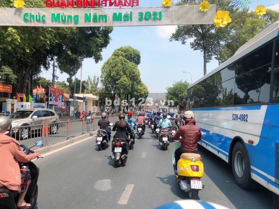 Bán gấp mặt tiền Lê Quang Định Bình Thạnh, 140m2(4x35), ngay chợ Bà Chiểu giá 26 tỷ.