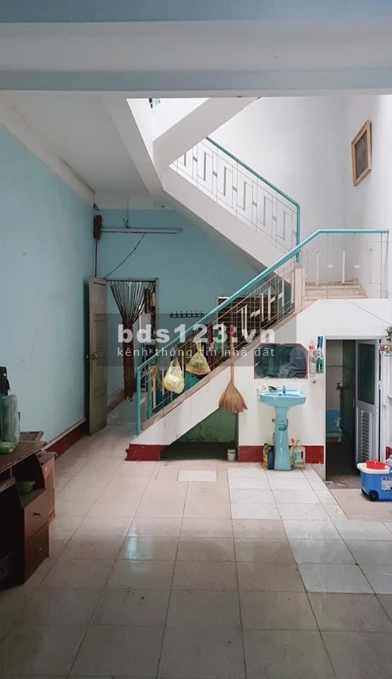 Bán gấp mặt tiền Lê Quang Định Bình Thạnh, 140m2(4x35), ngay chợ Bà Chiểu giá 26 tỷ.