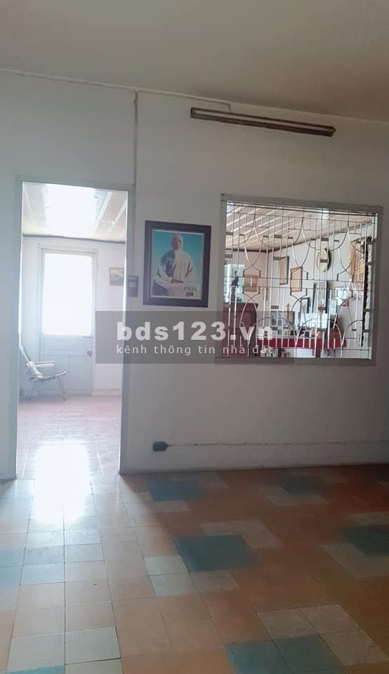 Bán gấp mặt tiền Lê Quang Định Bình Thạnh, 140m2(4x35), ngay chợ Bà Chiểu giá 26 tỷ.