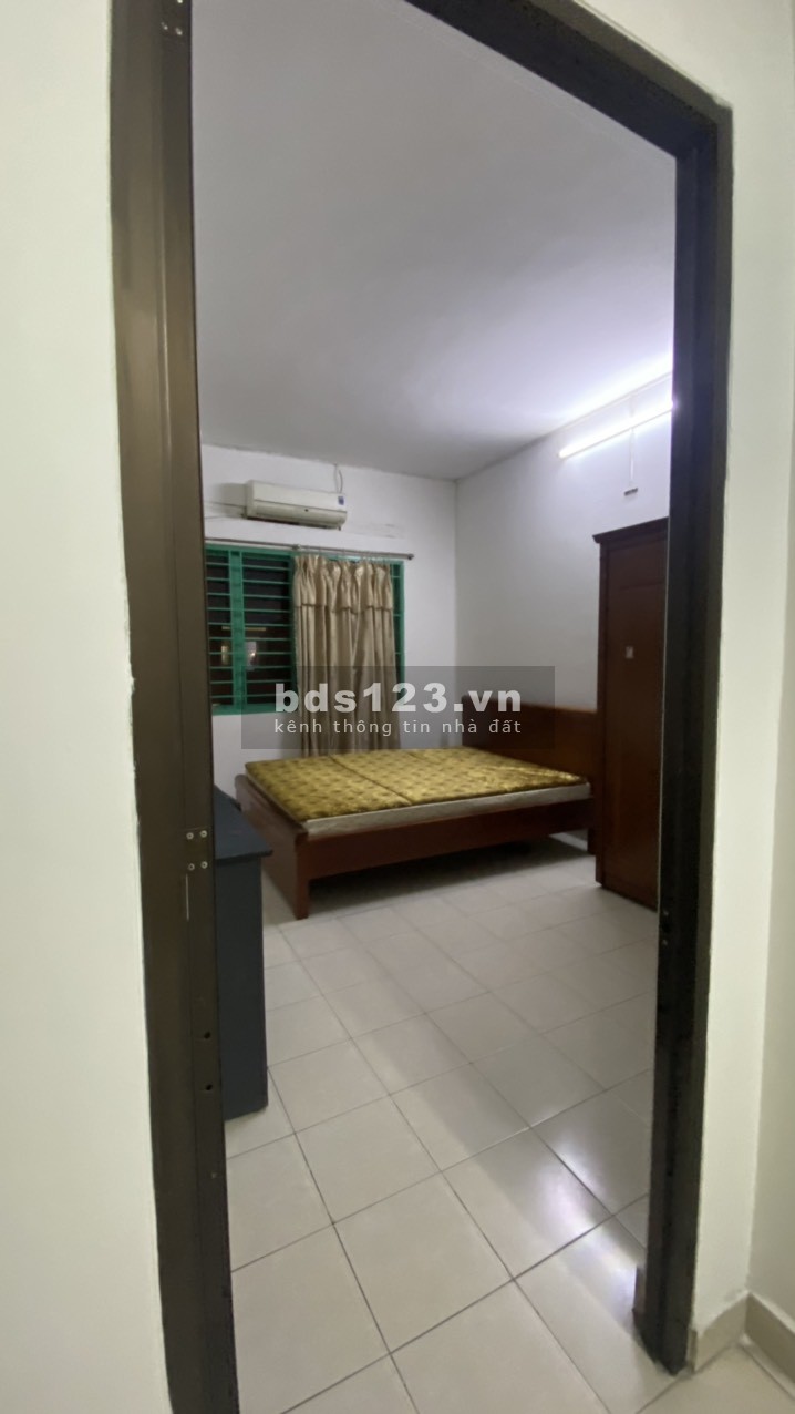Bán gấp lầu 2 chung cư Sơn Kỳ thang bộ đường cc2 giao cc5 phường Sơn Kỳ, Tân Phú
