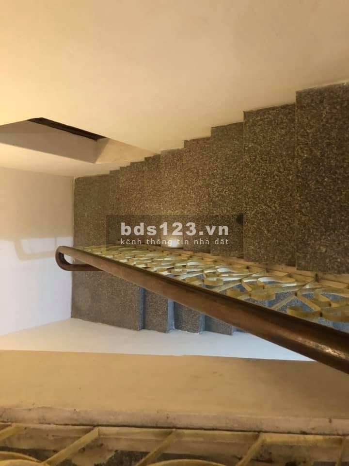 Bán Nhà Ngõ 117 Nguyễn Sơn, Long Biên, Giá Rẻ, phân lô, 100m2, 3 tầng