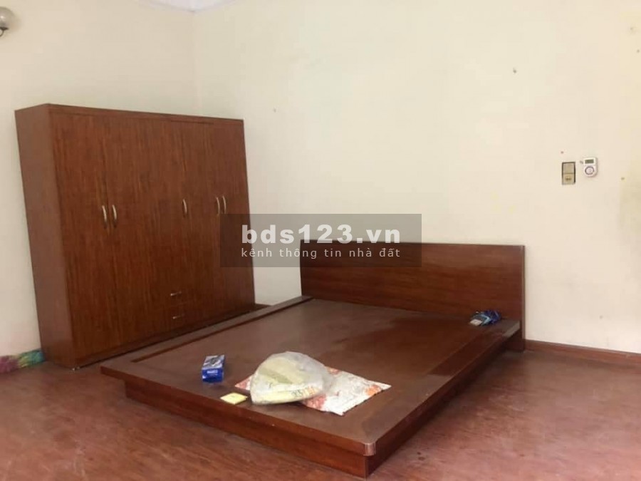 Bán Nhà Ngõ 117 Nguyễn Sơn, Long Biên, Giá Rẻ, phân lô, 100m2, 3 tầng