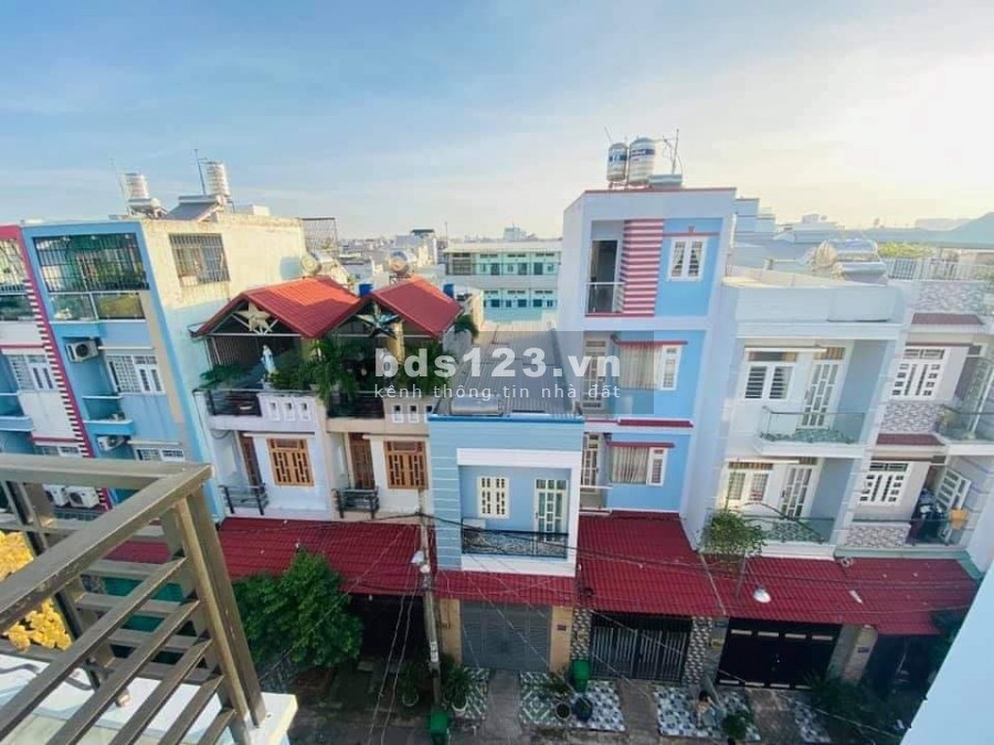 Chỉ hơn 100 triệu/m2 nhà mặt tiền Đô Đốc Long, dòng tiền 20 triệu/tháng, 8 PN, nhà 4 tầng