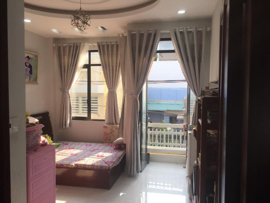 Bán nhà Phan Xích Long P7, Nội thất đẹp lung linh, 46m2, 5.4 tỷ