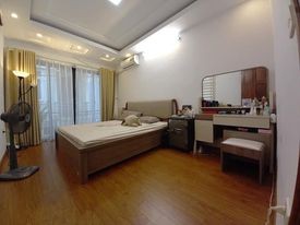 Nhỉnh 3 tỷ Nhà Đẹp Định Công Thượng 40m 5 Tầng MT 3,7m Lô Góc 2 Mặt Ngõ.
