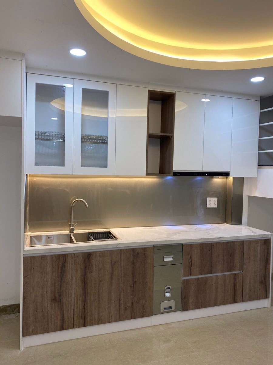 Nhà mới tinh, hẻm 8m lớn, cách mặt tiền đường 1 căn, kinh doanh tốt