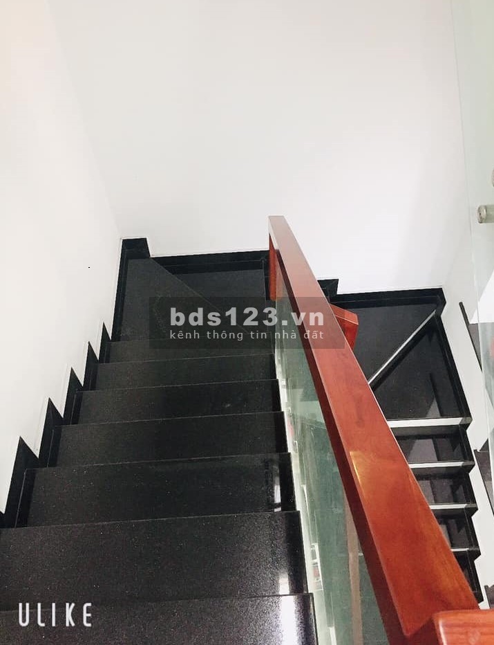 Bán nhà liền kề Huỳnh Văn Bánh, 1 căn 48m2 + 1 căn 28m2, chỉ 7 tỷ 31