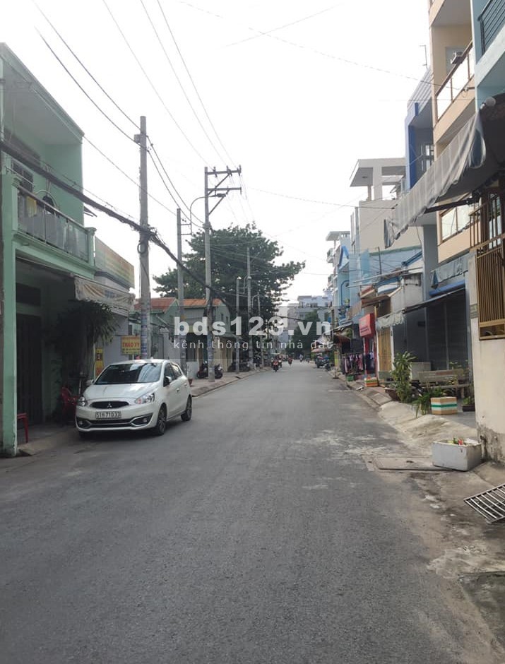 Bán nhà liền kề Huỳnh Văn Bánh, 1 căn 48m2 + 1 căn 28m2, chỉ 7 tỷ 31