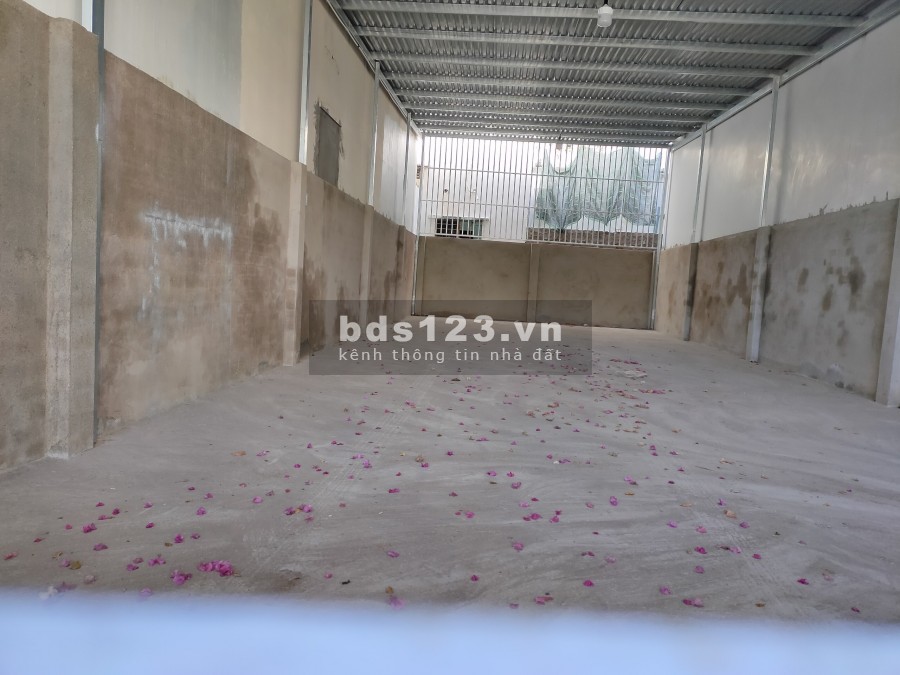 Bán đất mặt tiền Phạm Ngọc Thạch, tp. Nha Trang cách biển 199m