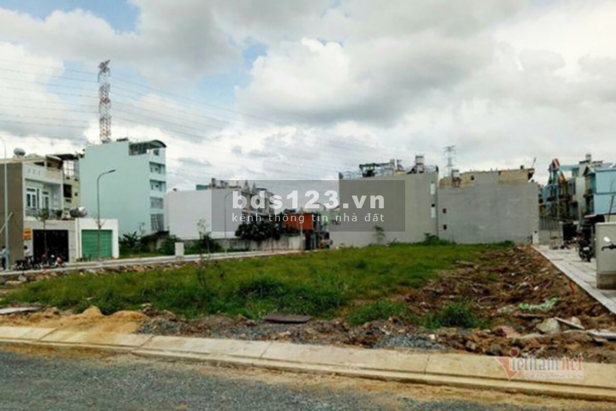 Bán đất Bình Chánh siêu rẻ đường Đoàn Nguyễn Tuấn liền kề chợ Hưng Long giá 2,7 tỷ