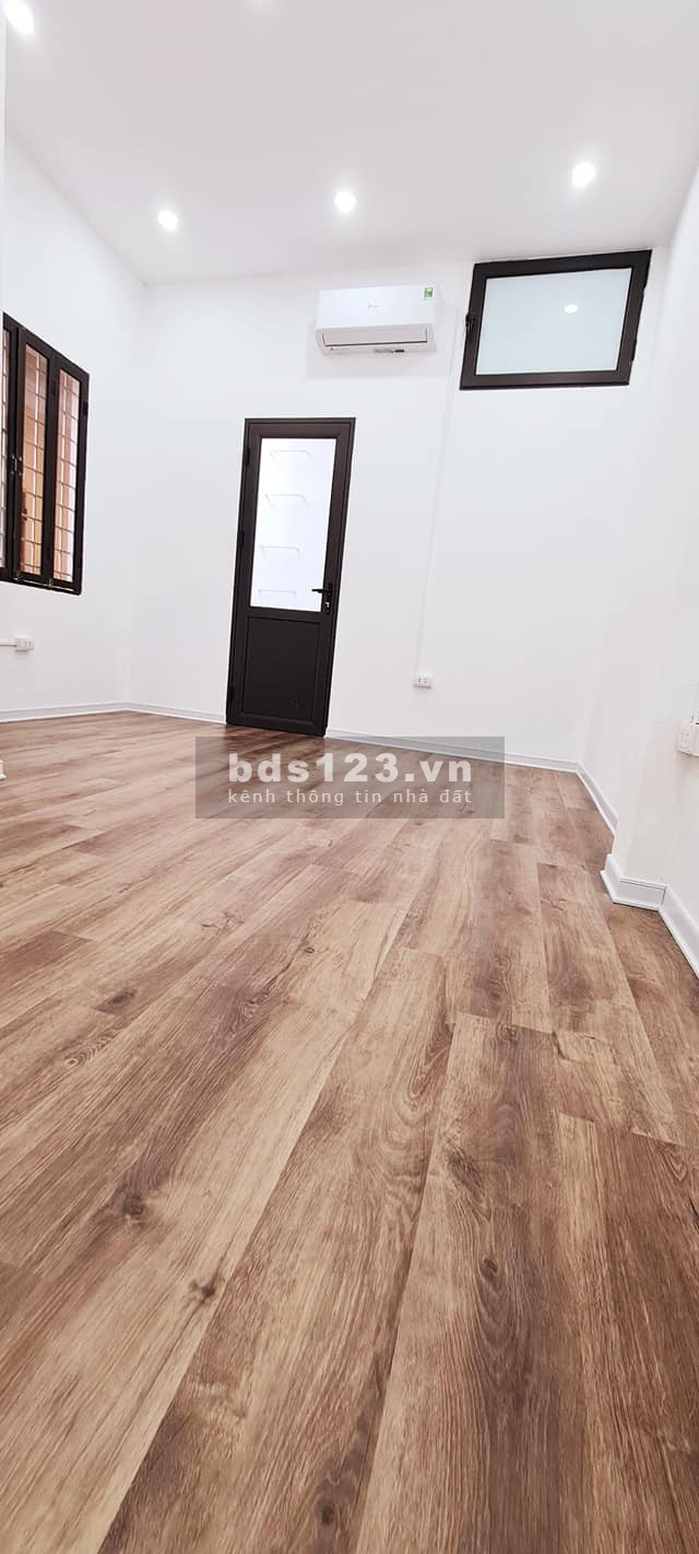 Bán nhà nguyên căn riêng Vũ Tông Phan, diện tích 45m2, 5 tầng đúc, giá 3.4 tỷ