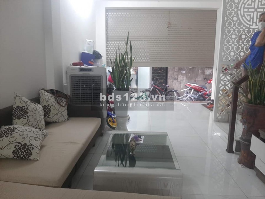 Bán nhà Mễ Trì Thượng, Nam Từ Liêm 47m2, 4T, ô tô, kd, giá có 5 tỷ.
