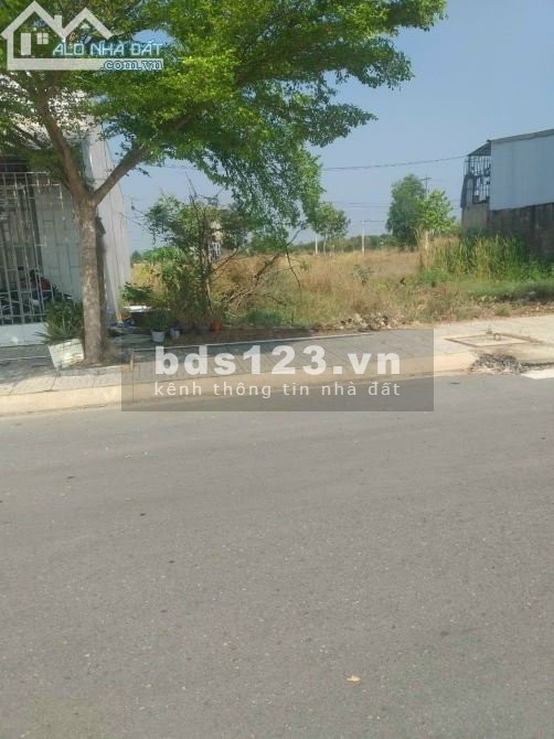 Cần bán gấp lô đất mặt tiền đường Trần Văn Giàu 120m2, gần Chợ Rẫy 2, shr, giá 1.1 tỷ