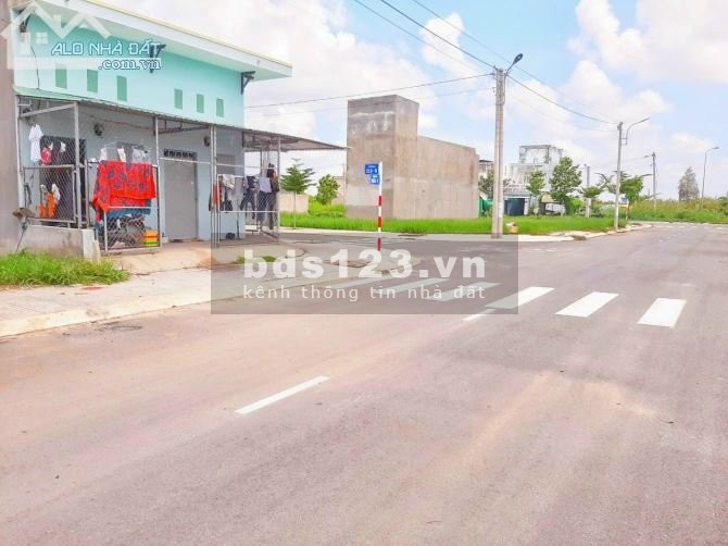 Cần bán gấp lô đất mặt tiền đường Trần Văn Giàu 120m2, gần Chợ Rẫy 2, shr, giá 1.1 tỷ