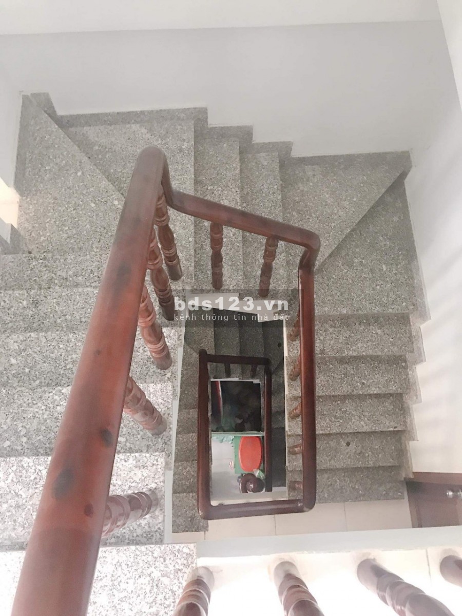 Bán nhà Huỳnh Văn Bánh Quận Phú Nhuận 76m2, 3 tầng giá chỉ 7.5 tỉ