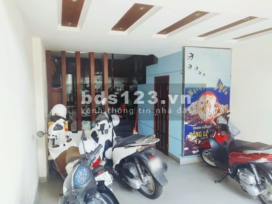 Bán nhà mặt phố 4 tầng đúc, mặt tiền đường lớn, phường Tân Quy, Quận 7