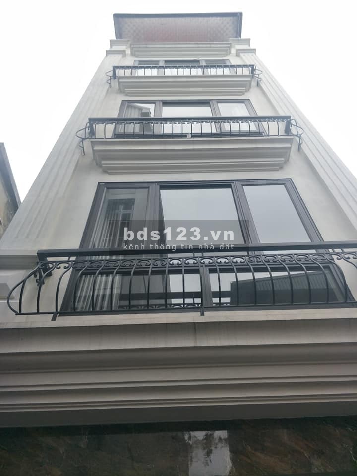 Bán nhà Bồ Đề lô góc ngõ thông oto vào nhà dt 50m2 x 5 tầng, mt 4m, giá 5.3 tỷ