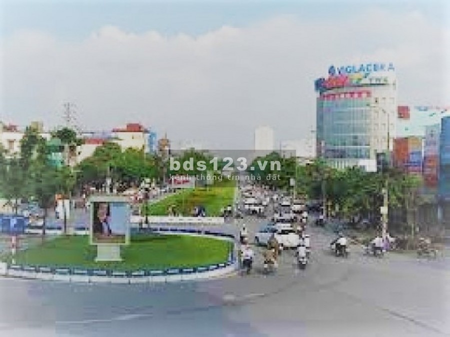 Khách sạn 4 sao Hà Thành, vị trí đắc địa. 400m2 8 tầng mt 8.5m giá 120 tỷ