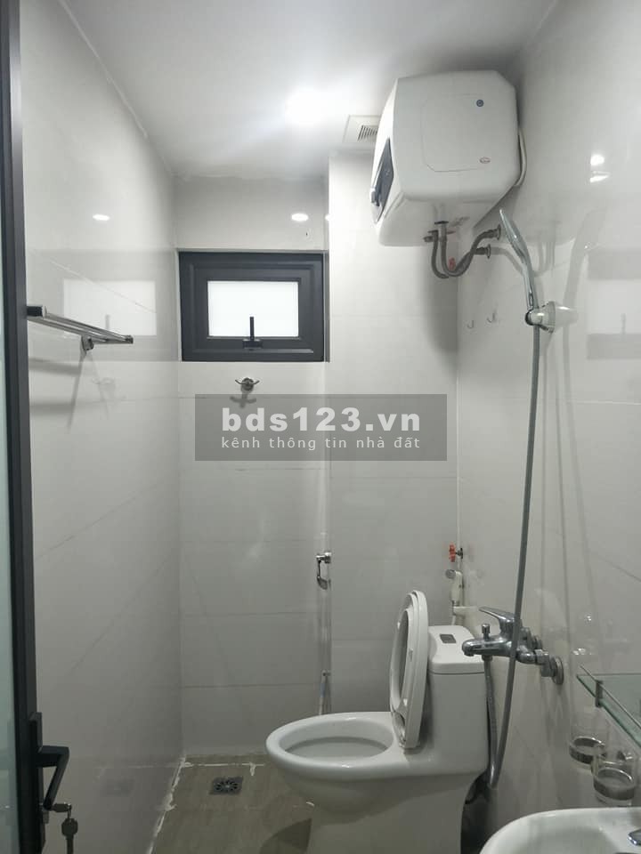 Bán nhà Bồ Đề lô góc ngõ thông oto vào nhà dt 50m2 x 5 tầng, mt 4m, giá 5.3 tỷ