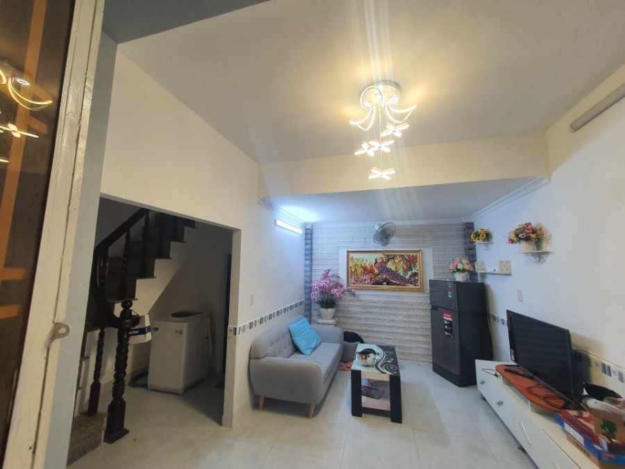 Chính chủ bán nhà 3 tầng bê tông cốt thép, giá 2,8 tỷ, Quang Trung, Gò Vấp