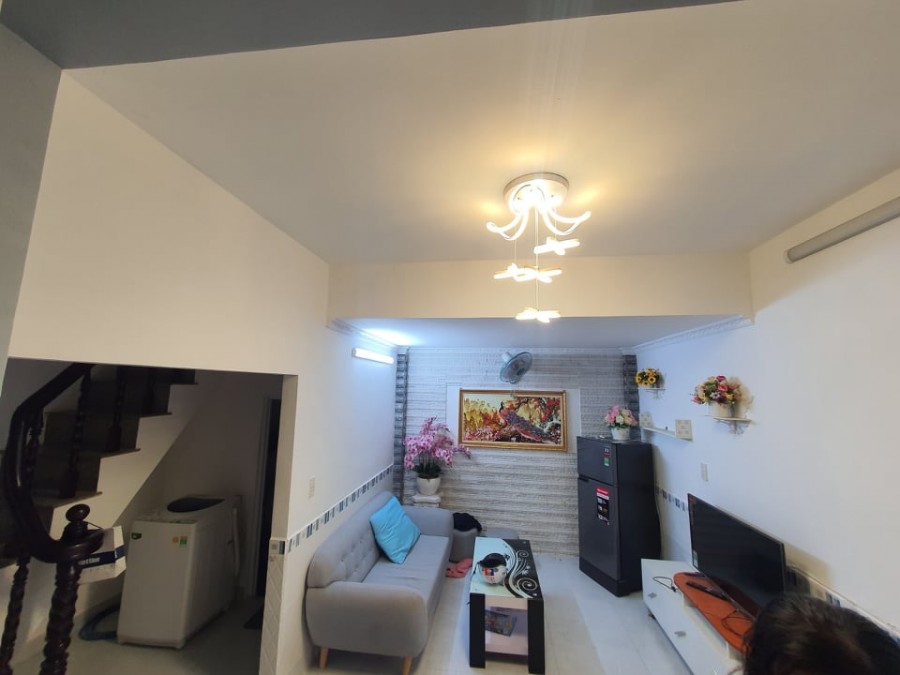 Chính chủ bán nhà 3 tầng bê tông cốt thép, giá 2,8 tỷ, Quang Trung, Gò Vấp