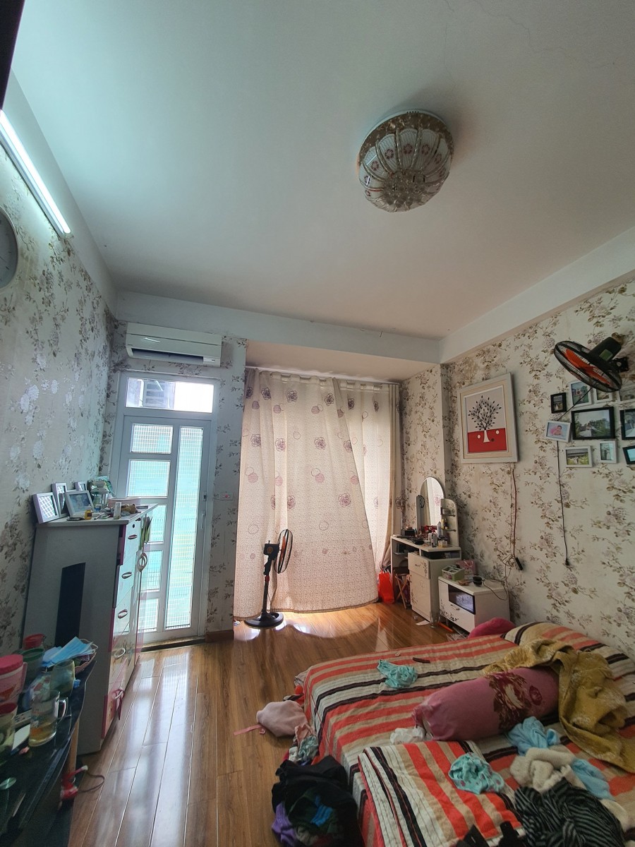 Siêu phẩm nhà đẹp, sân vườn Bồ Đề 95m2, 6 tầng, giá 6.5 tỷ, gần hồ sân rộng, ô tô