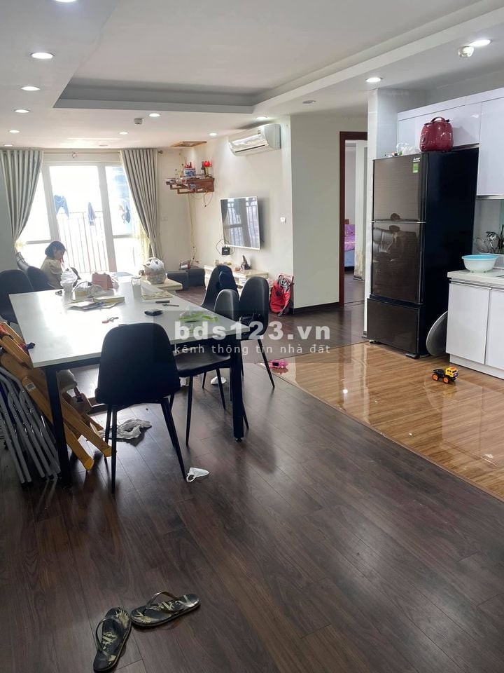 Bán CC 100m2, 3PN-2WC giá 2.4tỷ tại FLC Star Tower-LH:0962320441