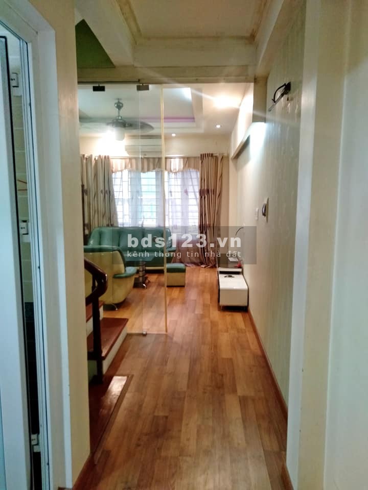 Nóng quá! Nhà Hoàng Quốc Việt, 2 thoáng,an sinh đỉnh, 3 gác phi,46m2*4T*MT4m2.Giá Chỉ 6 tỷ