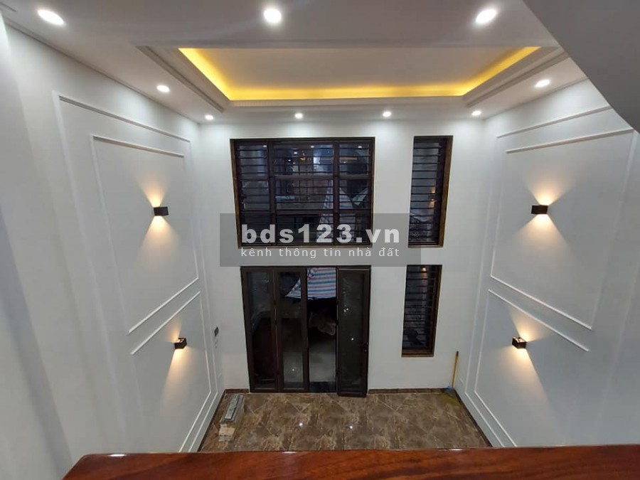 Bán nhà phố Chính Kinh, nhà mới xây 5t ầng đúc, duện tích 50m2, mt 5m, giá 4.9 tỷ0986333653