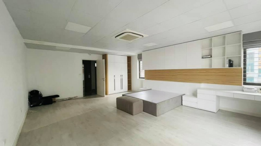 Cần bán gấp nhà 10 tầng, thang máy, oto, kinh doanh đỉnh cao, hầm, vỉa hè, 75m2 chỉ 15 tỷ.