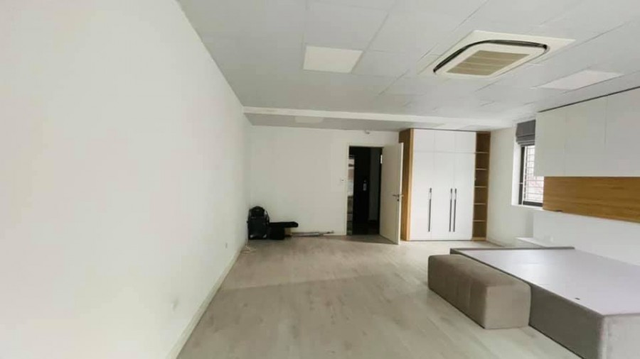 Cần bán gấp nhà 10 tầng, thang máy, oto, kinh doanh đỉnh cao, hầm, vỉa hè, 75m2 chỉ 15 tỷ.