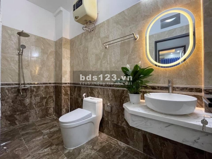 Bán nhà mới 5 tầng, phân lô ô to đỗ cửa, nhà mới xây, dt 45m2, giá bán 4.7 tỷ