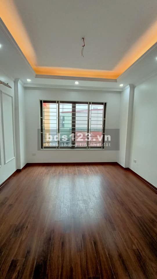 Nhà Mới An Dương Vương Lô Góc Ô tô vào nhà View Sông Hồng 45m2x6 Tầng, 5.7 Tỷ
