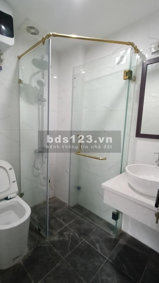 Nhà Mới An Dương Vương Lô Góc Ô tô vào nhà View Sông Hồng 45m2x6 Tầng, 5.7 Tỷ