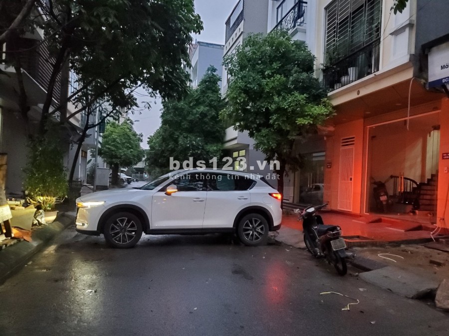 Hàng hiếm liền kề Lê Trọng Tấn, cách mặt phố 20m, văn phòng công ty