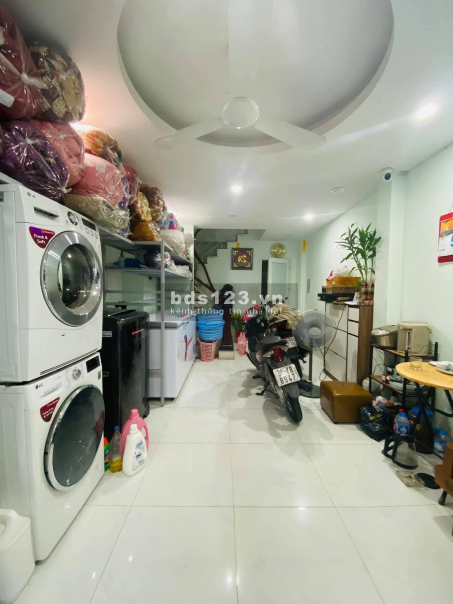 Bán nhà nguyên căn Lĩnh Nam ô tô đỗ cửa, kinh doanh, hàng hiếm có