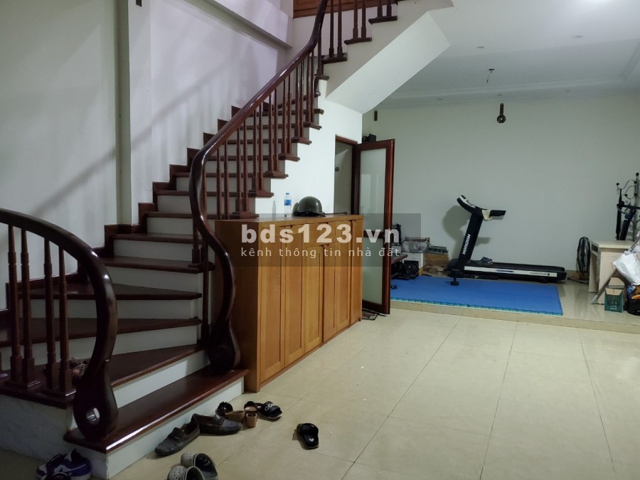 Hàng hiếm liền kề Lê Trọng Tấn, cách mặt phố 20m, văn phòng công ty