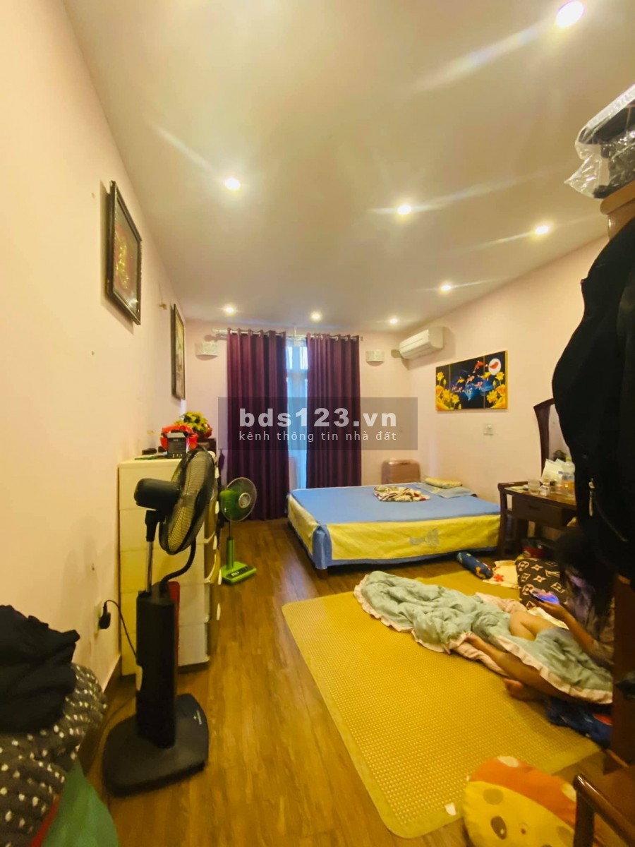 Bán nhà nguyên căn Lĩnh Nam ô tô đỗ cửa, kinh doanh, hàng hiếm có