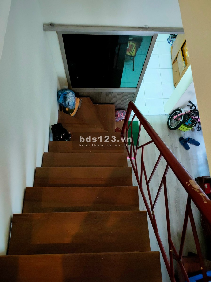 Nhỉnh 4 tỷ có nhà mặt phố Bùi Ngọc Dương, Quận Hai bà Trung, kinh doanh didnhr