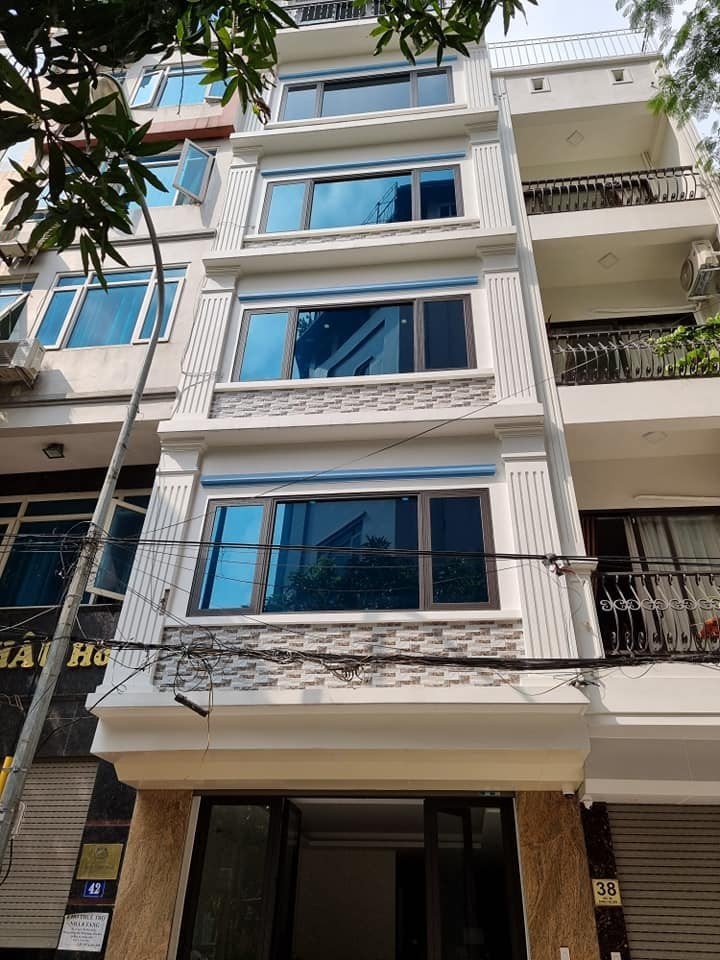 Bán nhà Phú Diễn phân lô, nhà đẹp KD đường ô tô tránh, vỉa hè rộng.