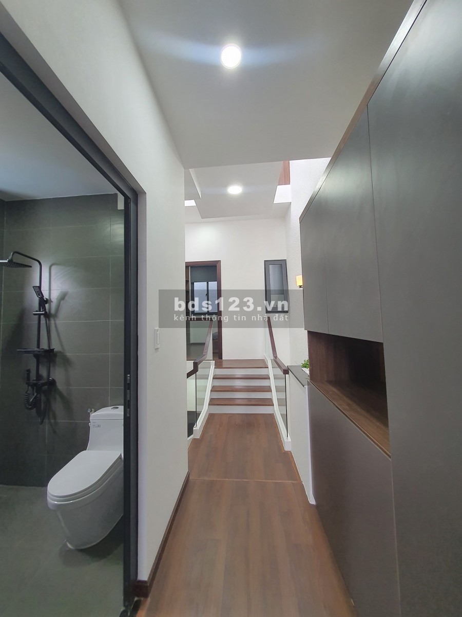 Nhà Chinh Chủ Đường Phạm Văn Hai P3-Tân Bình 40m2 4tầng Nở Hậu, giá chỉ 4.9ty.