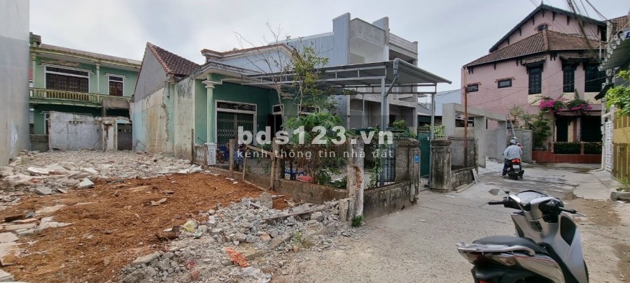 Bán gấp đất kiệt ô tô Phan Chu Trinh, thông ra Lương Văn Can, giá chỉ 2.x tỷ, lh 07072788074