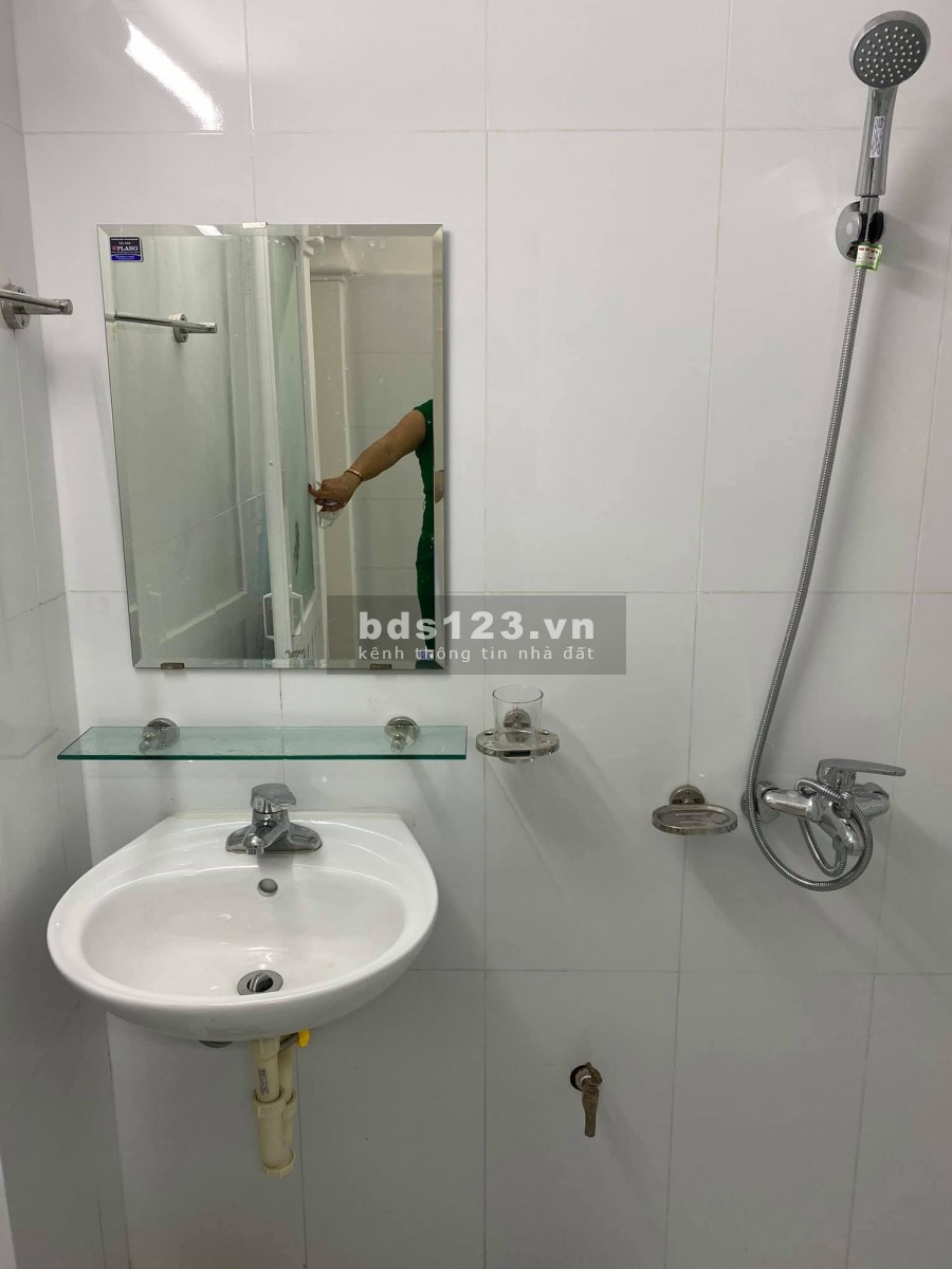 Chính chủ bán gấp nhà Hồ Văn Chương, Ô tô cách 15m, diện tích 25/30m2, giá chỉ 2,85 tỷ.