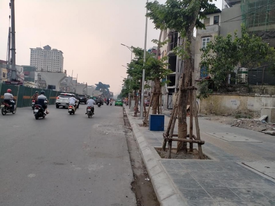 Bán nhà cấp 4 ngay mặt tiền Minh Khai, dt 38m2, mt 5.2m, kinh doanh siêu đỉnh, lh 0913458362