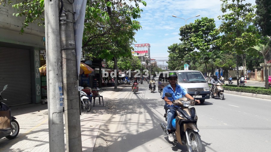 Bán đất vườn có thổ cư, SHR, MT nhựa 8m, Cách QL 51 chỉ 150m, trung tâm Phường Tam Phước