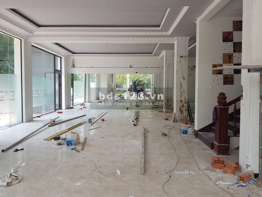 Cho thuê nguyên căn villa mặt tiền Trần Não trệt 2 lầu sàn trống suốt 15x20m