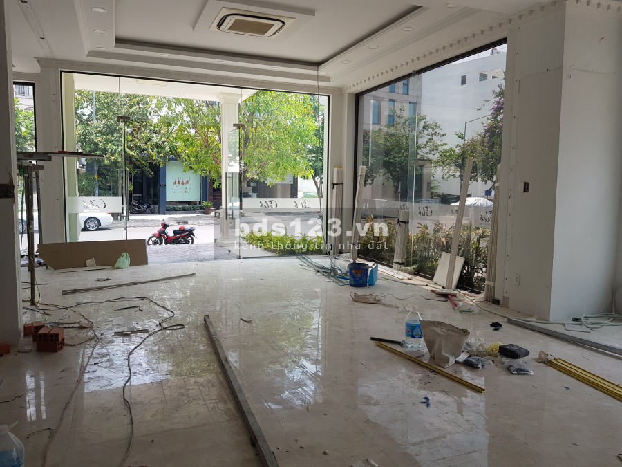 Cho thuê nguyên căn villa mặt tiền Trần Não trệt 2 lầu sàn trống suốt 15x20m